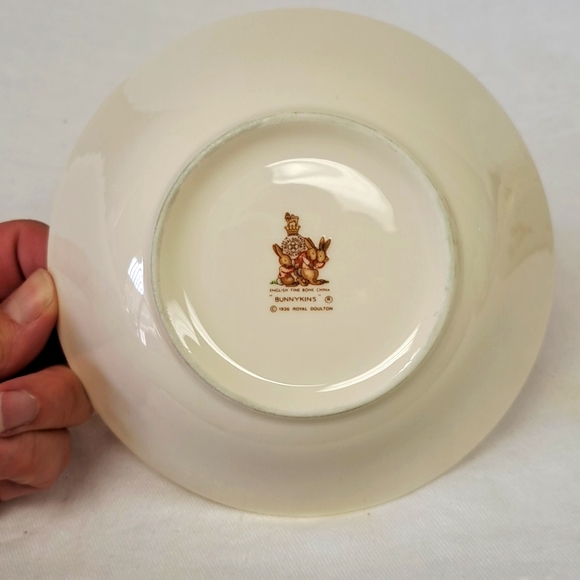 Vintage Bunnykins "Washing The Firetruck "child bowl by Royal Doulton - Picture 4 of 5